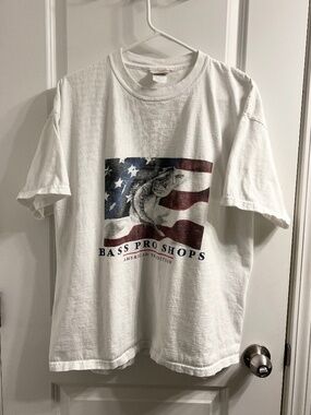 Vintage Men's Bass Pro Shops T-Shirt
